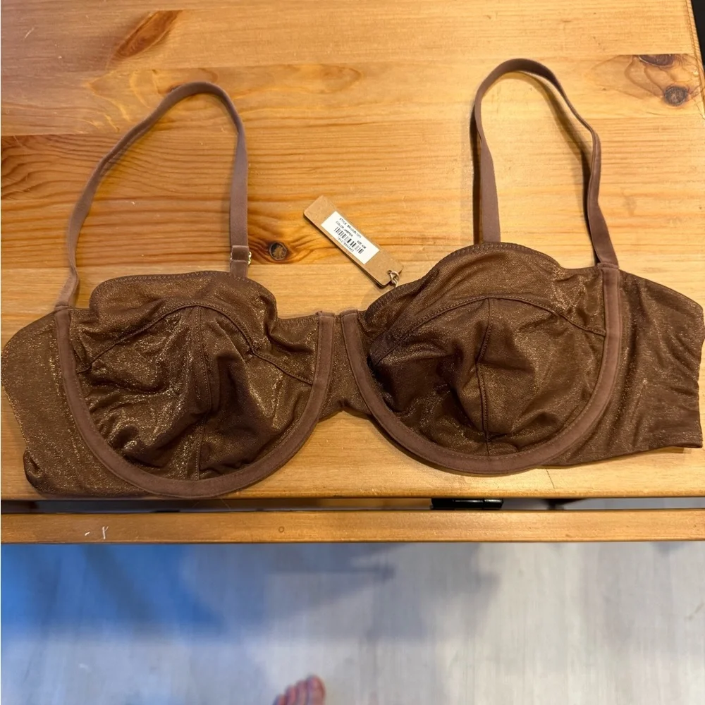 SKIMS Lustrous Chocolate Bra - Picture 1 of 5